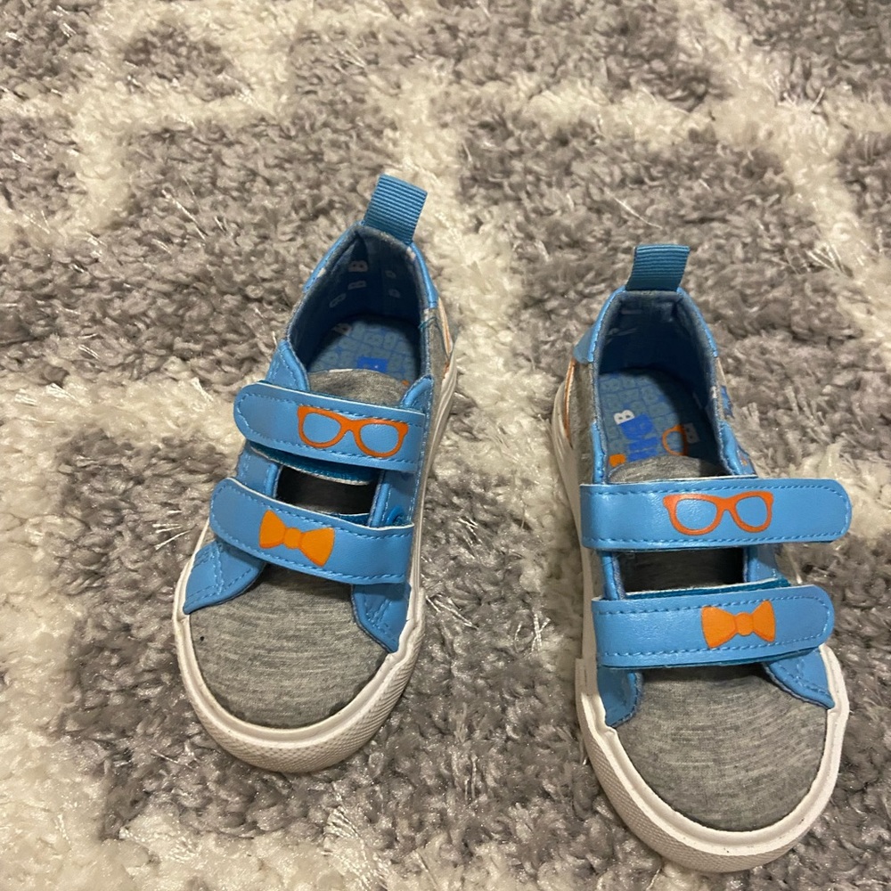 New and under kids shoes for sale